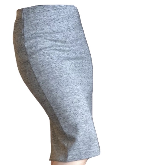 H&M Dresses & Skirts - H&M Gray Stretch Pencil Skirt Back Slit XS Zipper